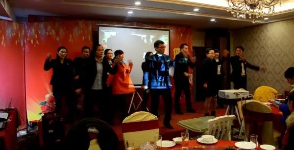 揮灑青春，以樂為主，群魔共舞之抓錢舞